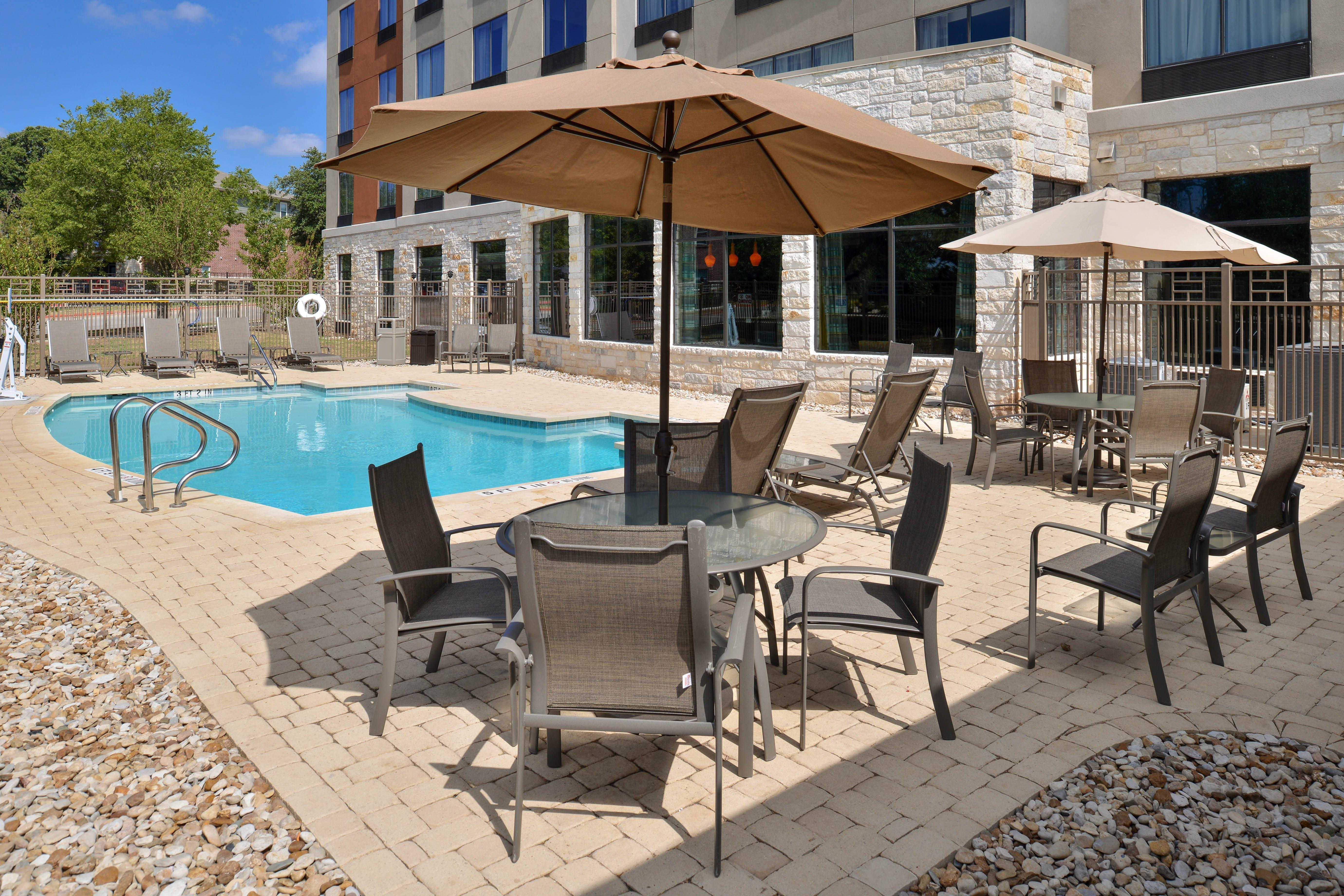 Holiday Inn Express & Suites Austin South By Ihg Exterior foto